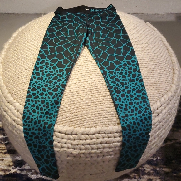 Nike Pro Workout Pants - size xs - Picture 2 of 8